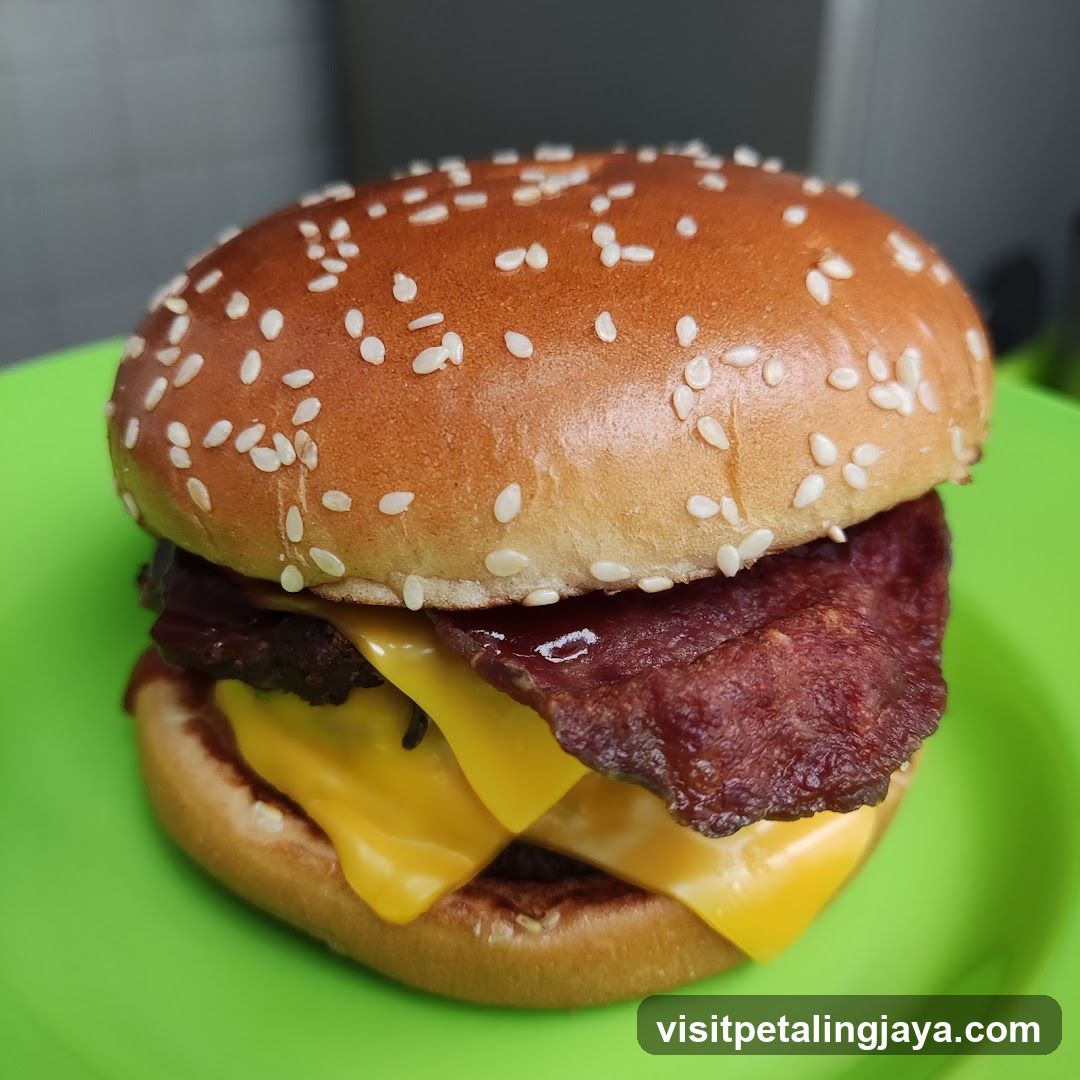 Cheeseburger with Bacon