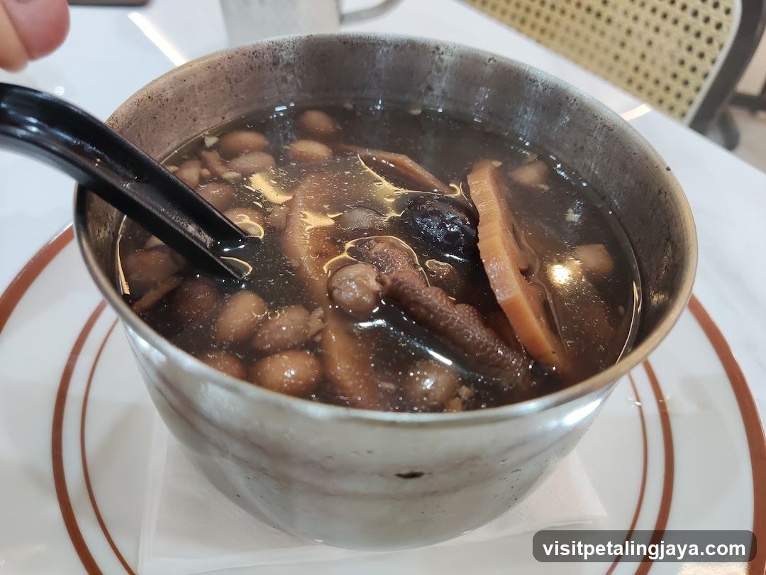 Braised Chicken Feet Soup with Lotus Seeds