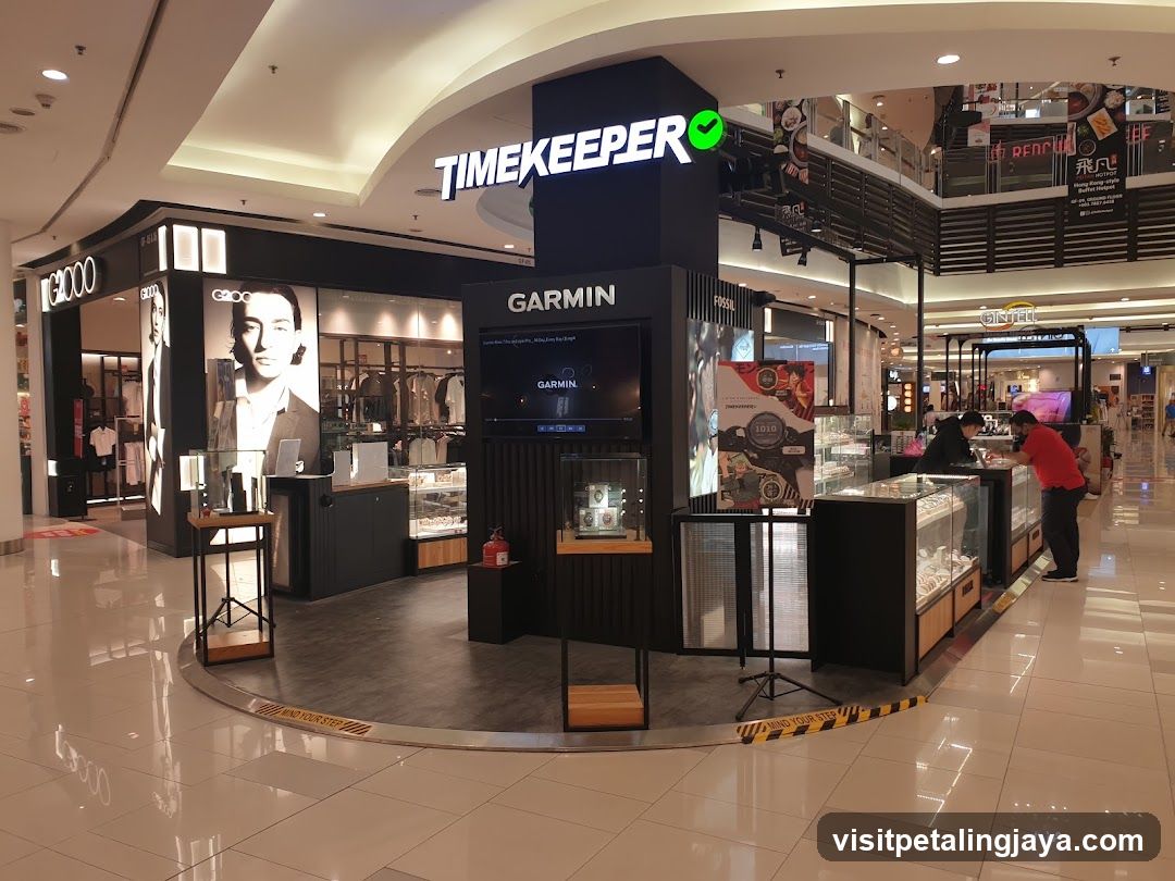 Timekeeper and Garmin kiosk in mall
