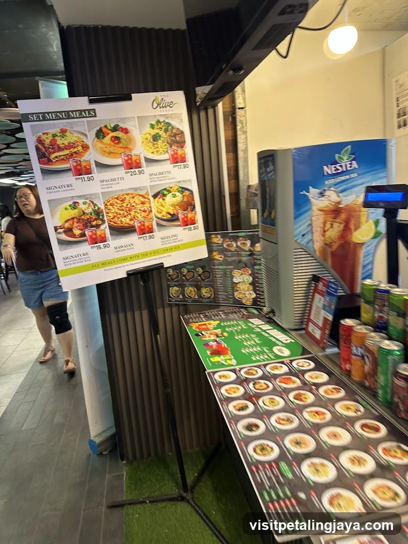 Restaurant Interior Display