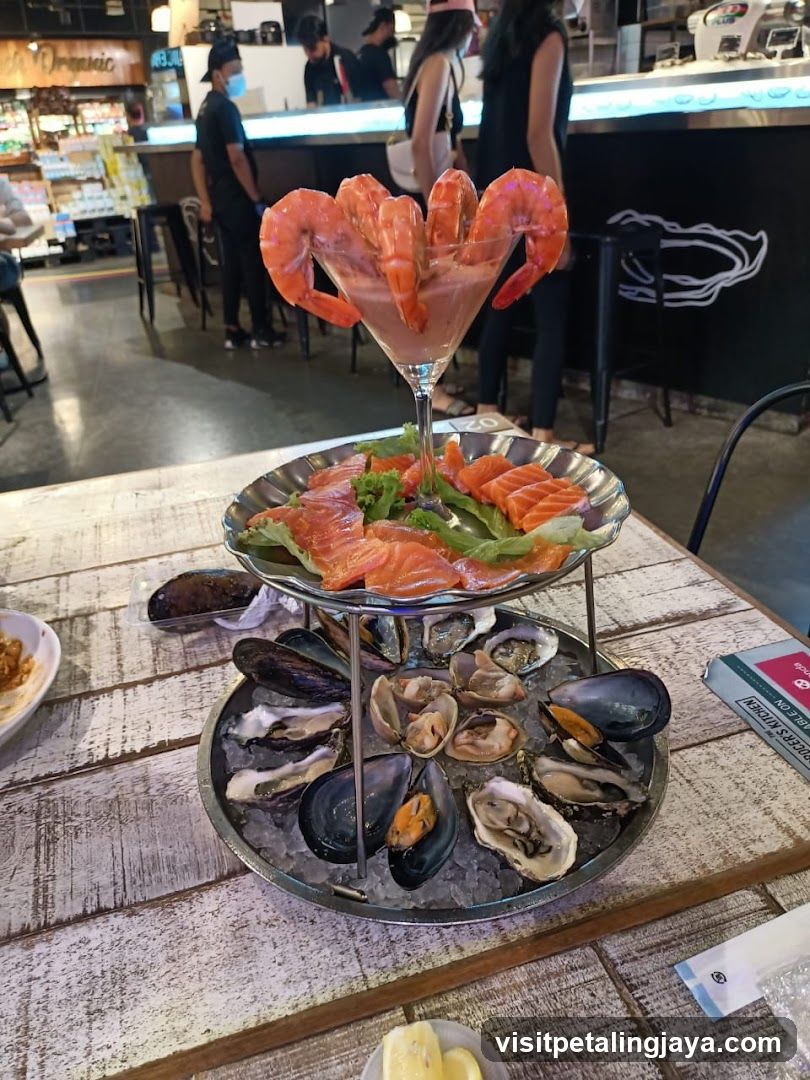 Seafood Platter with Shrimp Cocktail