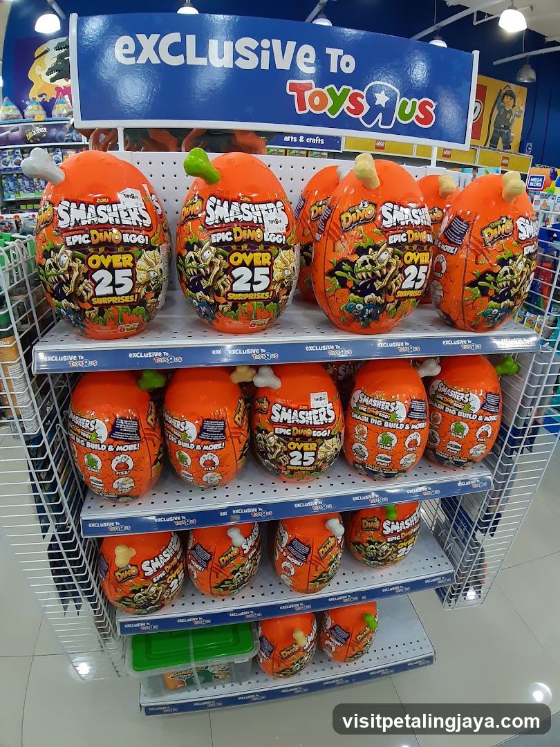 Smashers Eggs Display at Toys R Us