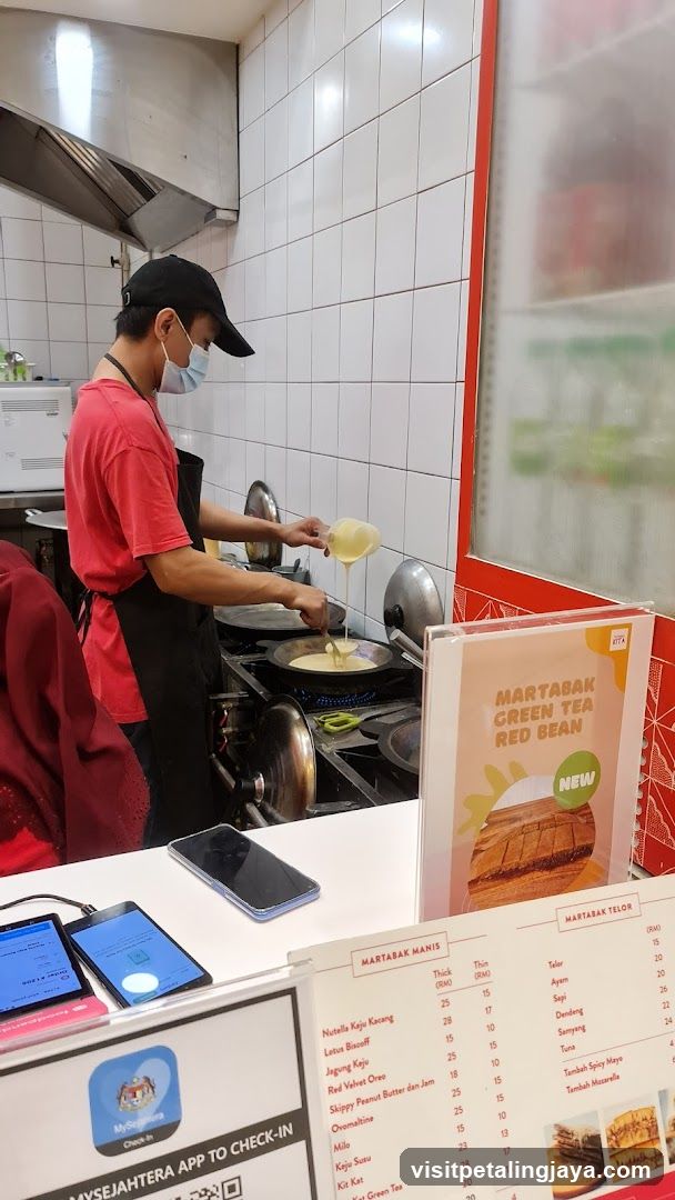 Chef Cooking Martabak