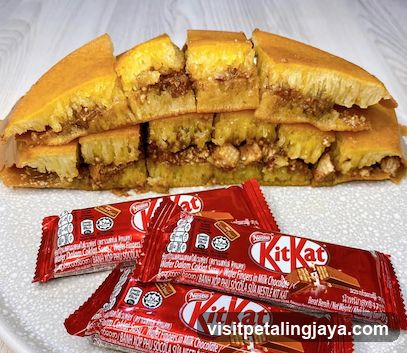 KitKat and Caramel Cake