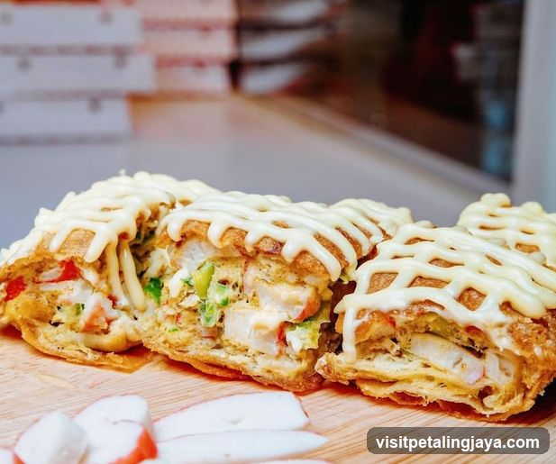 Fried Roll with White Sauce