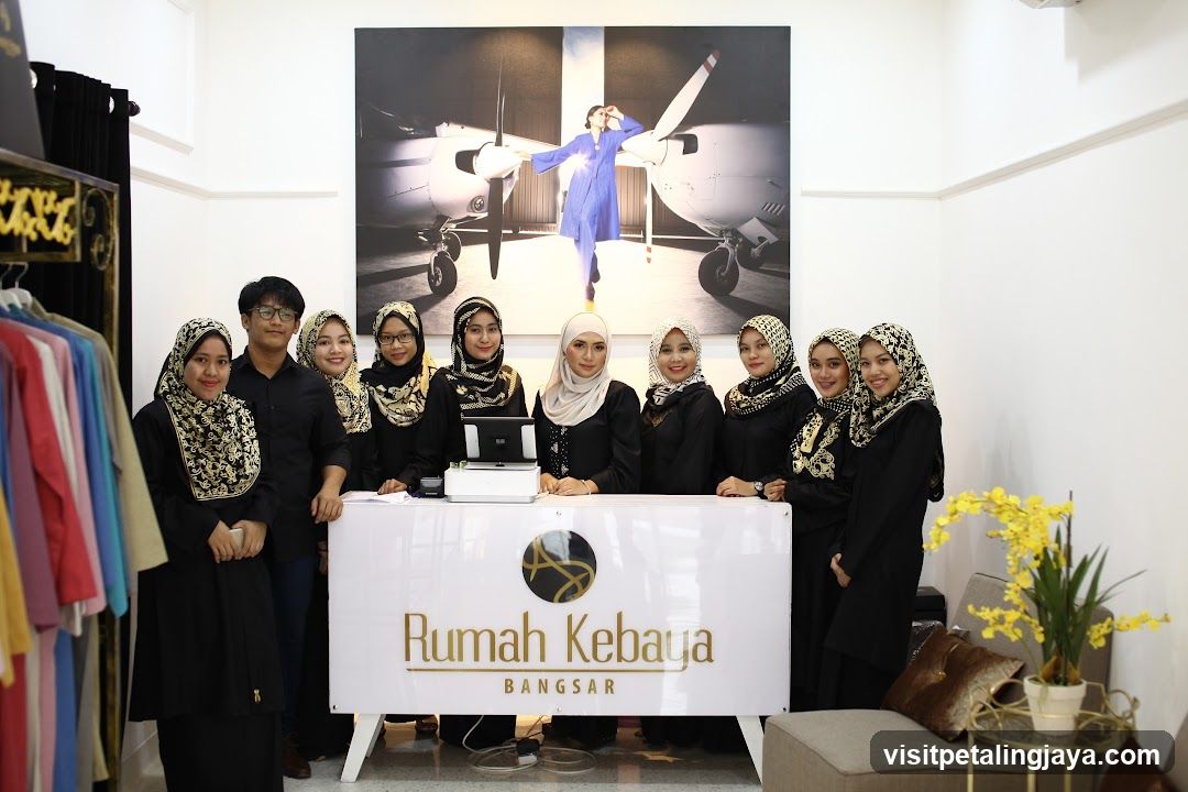 Rumah Kebaya Bangsar Staff Group Photo