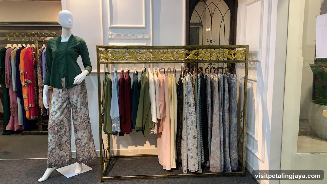 Fashion Store Interior Display