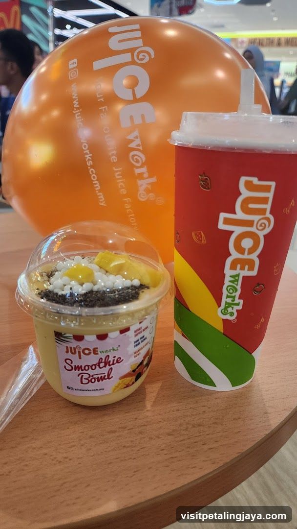 Juice Works Smoothie Bowl and Drink