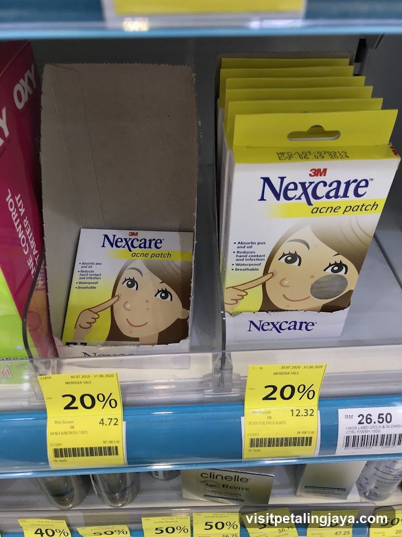 3M Nexcare Acne Patch Display