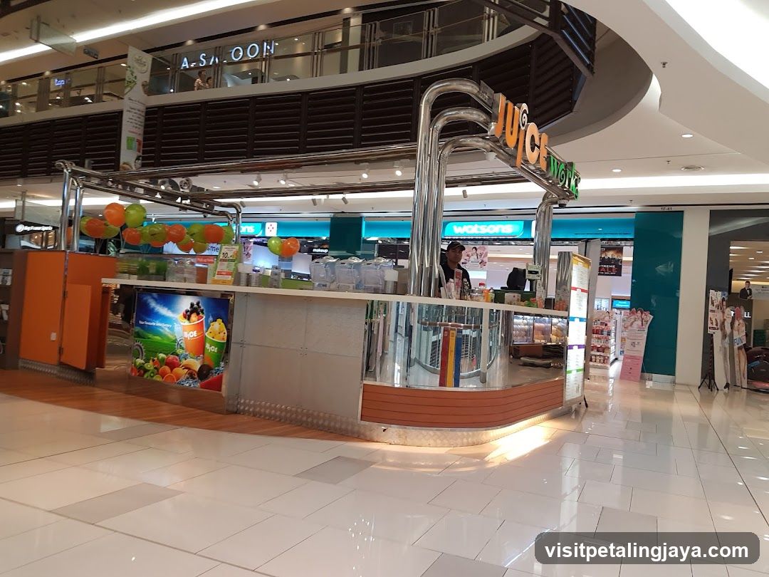 Juice Bar in Mall