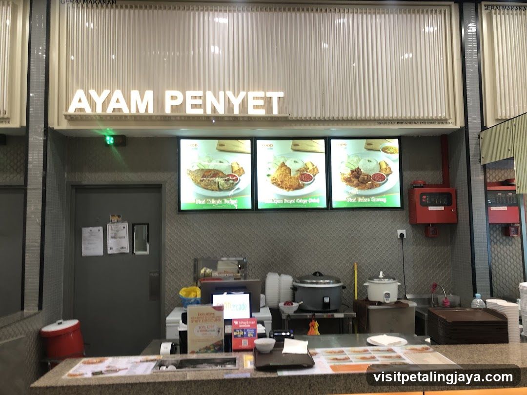 Ayam Penyet Counter Interior