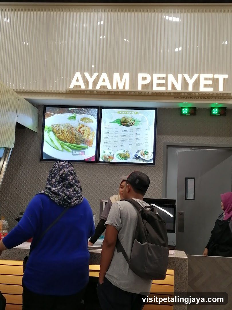 Ayam Penyet Counter Scene
