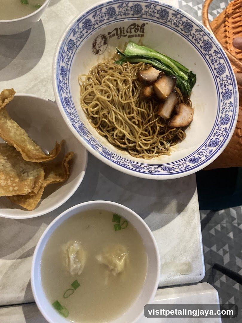 Yi Fen Noodle Bowl with Side Dishes