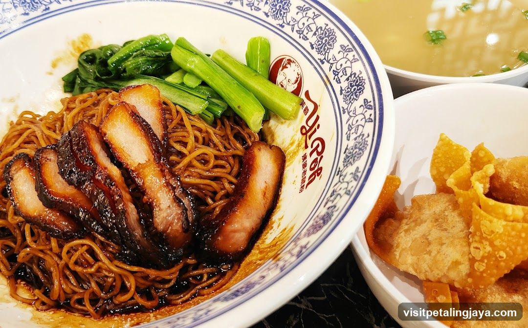 Noodle Bowl with Char Siu and Greens