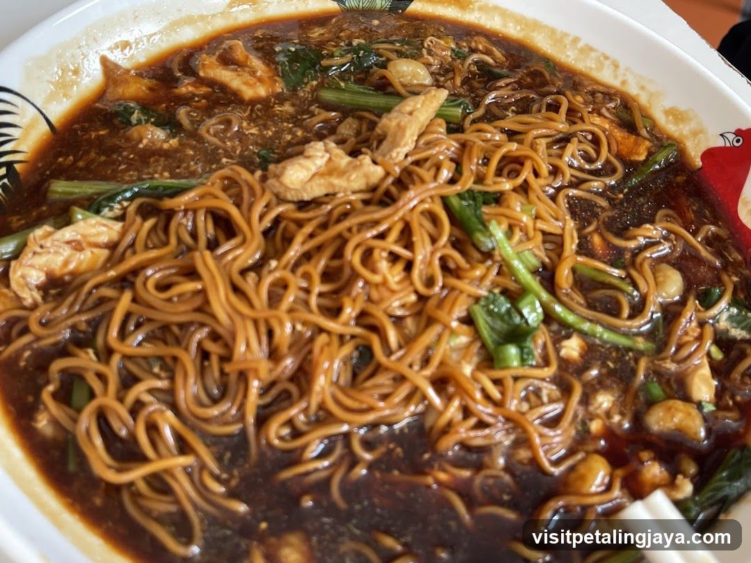 Noodle Dish with Broth and Vegetables