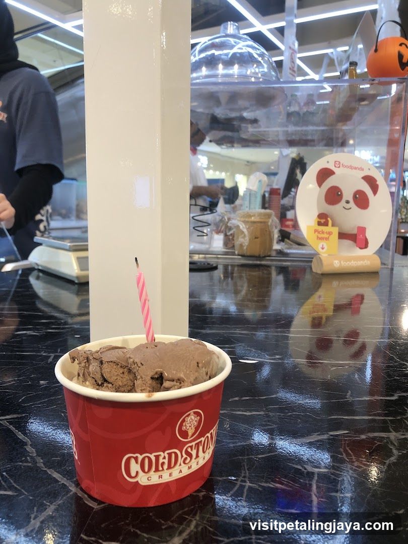 Cold Stone Creams Ice Cream Cup with Candle