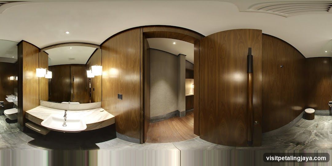 Luxury Bathroom Interior