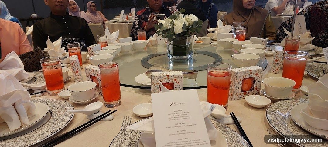 Dining Table Setting