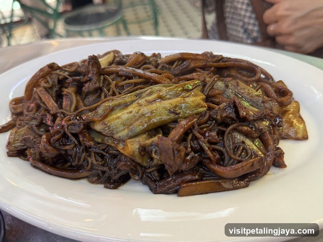 Stir-fried Noodles with Vegetables